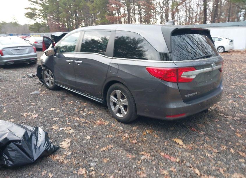 Photo 3 of 2019 Honda Odyssey EX-L (VIN 5FNRL6H70KB069455)