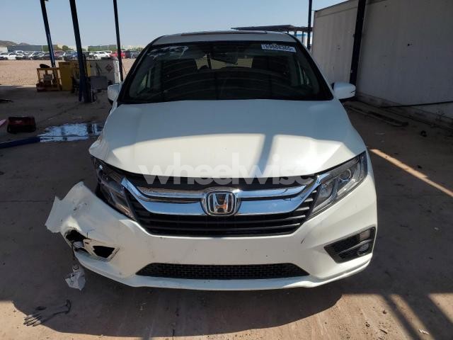 Photo 2 of 2019 HONDA ODYSSEY EXL (VIN 5FNRL6H70KB086773)