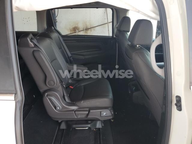 Photo 4 of 2019 HONDA ODYSSEY EXL (VIN 5FNRL6H70KB086773)