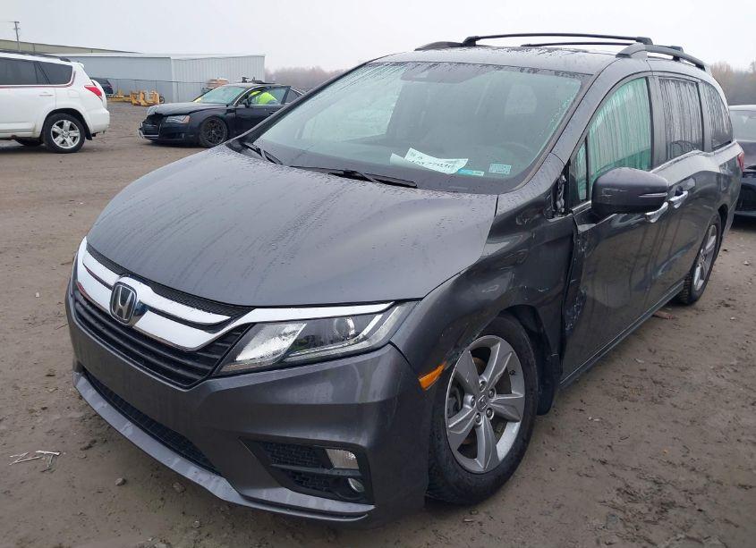 Photo 2 of 2019 Honda Odyssey EX-L (VIN 5FNRL6H70KB097689)