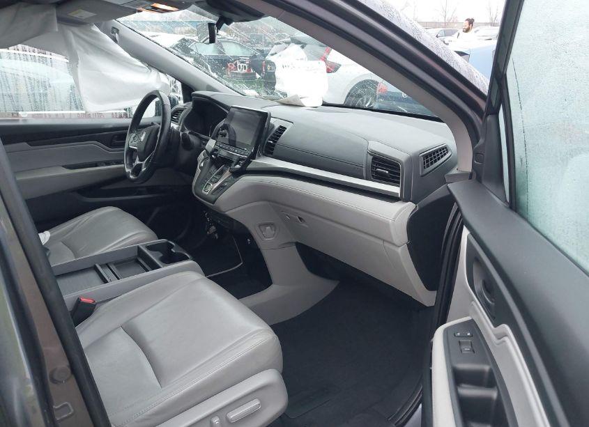 Photo 5 of 2019 Honda Odyssey EX-L (VIN 5FNRL6H70KB097689)