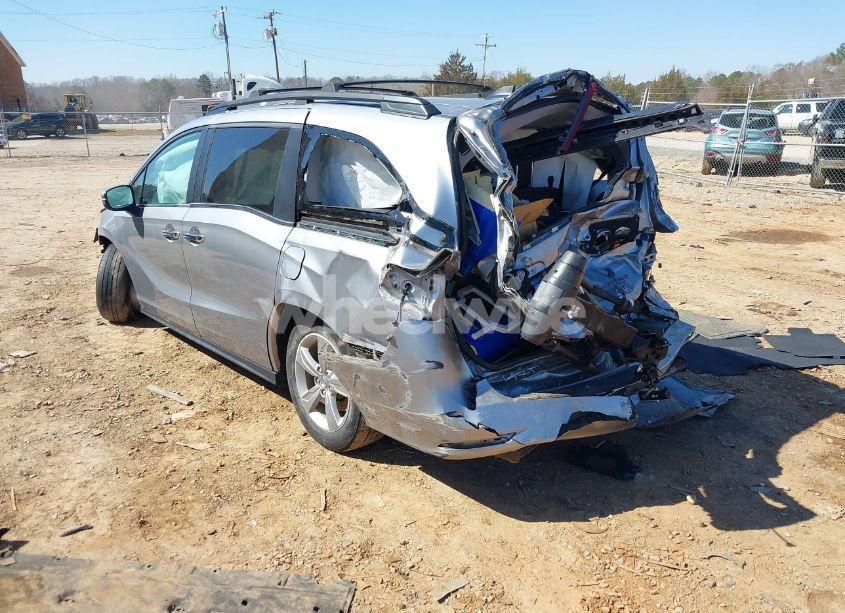 Photo 3 of 2019 Honda Odyssey EX-L (VIN 5FNRL6H70KB121473)