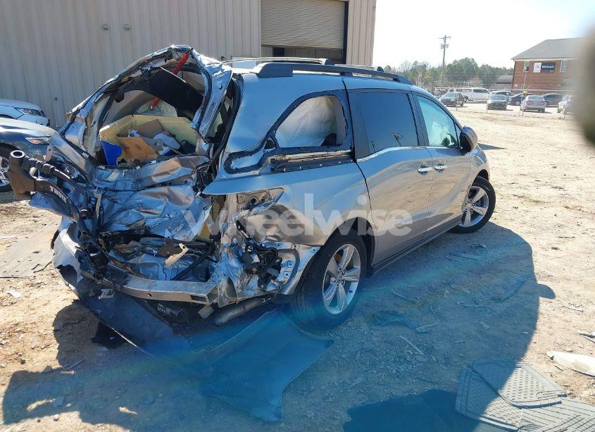 Photo 4 of 2019 Honda Odyssey EX-L (VIN 5FNRL6H70KB121473)