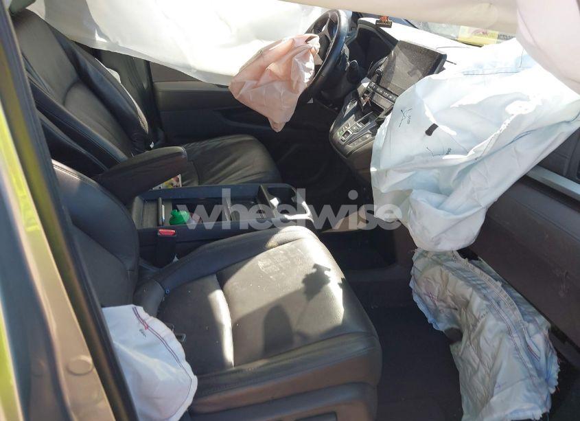 Photo 5 of 2019 Honda Odyssey EX-L (VIN 5FNRL6H70KB121473)