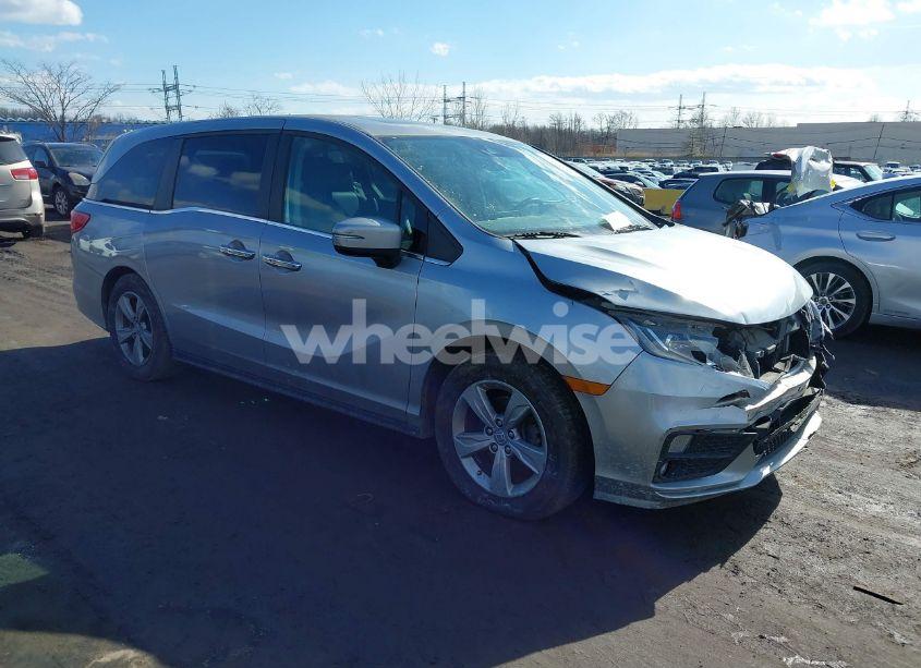 2019 Honda Odyssey EX-L (VIN 5FNRL6H70KB122588) main photo