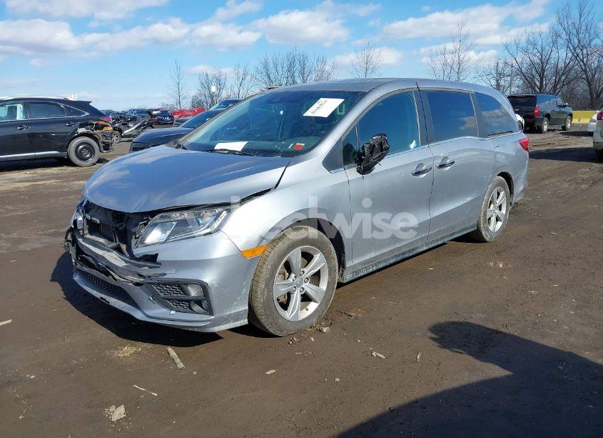 Photo 2 of 2019 Honda Odyssey EX-L (VIN 5FNRL6H70KB122588)