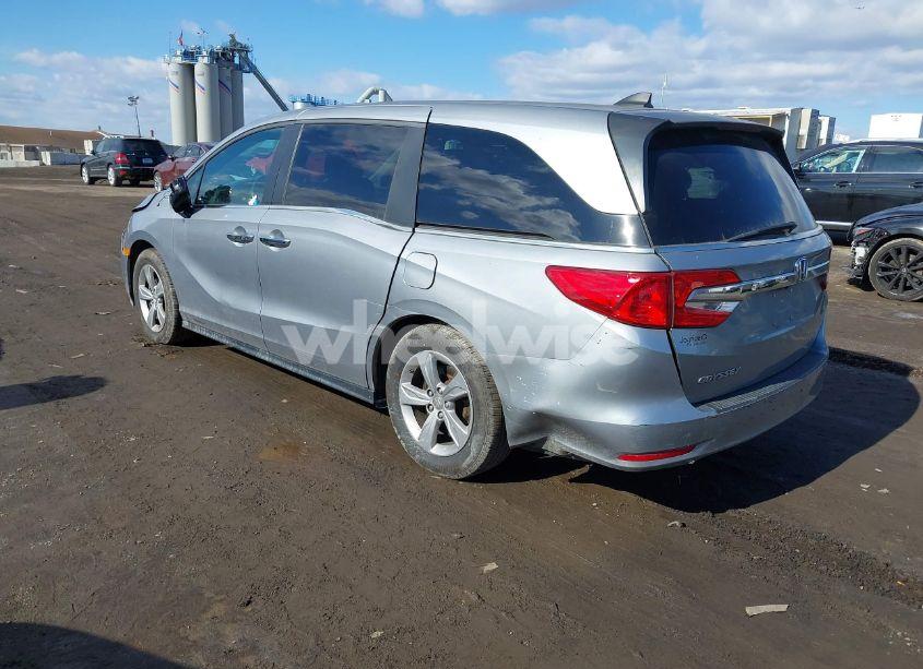 Photo 3 of 2019 Honda Odyssey EX-L (VIN 5FNRL6H70KB122588)