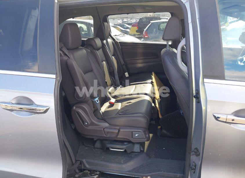 Photo 8 of 2019 Honda Odyssey EX-L (VIN 5FNRL6H70KB122588)