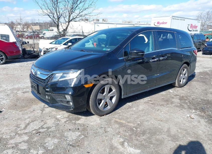 Photo 2 of 2019 Honda Odyssey EX-L (VIN 5FNRL6H70KB124678)