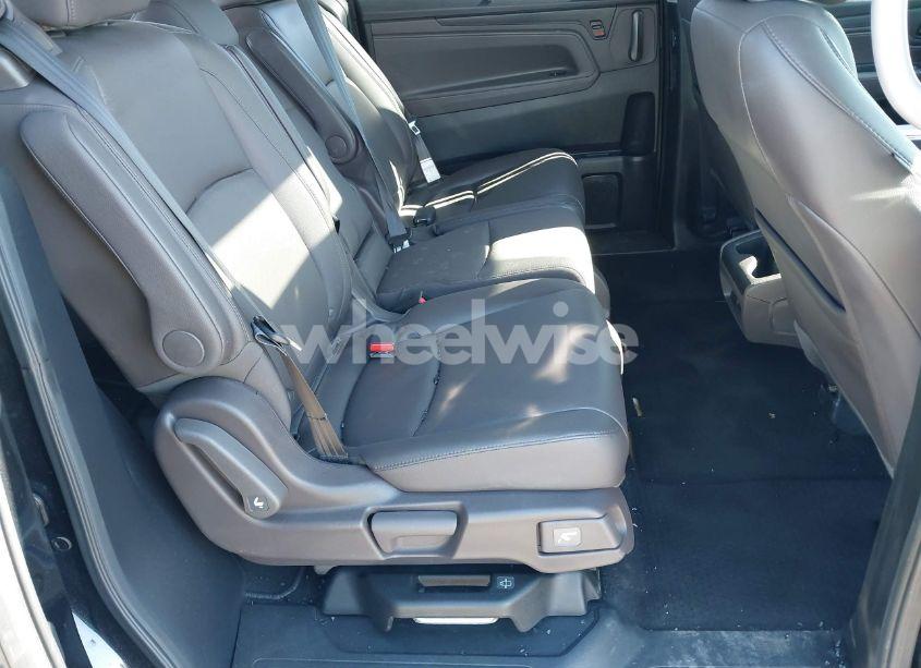 Photo 8 of 2019 Honda Odyssey EX-L (VIN 5FNRL6H70KB124678)