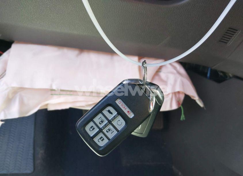 Photo 11 of 2020 Honda Odyssey EX-L/EX-L W/NAVI RES (VIN 5FNRL6H70LB058098)