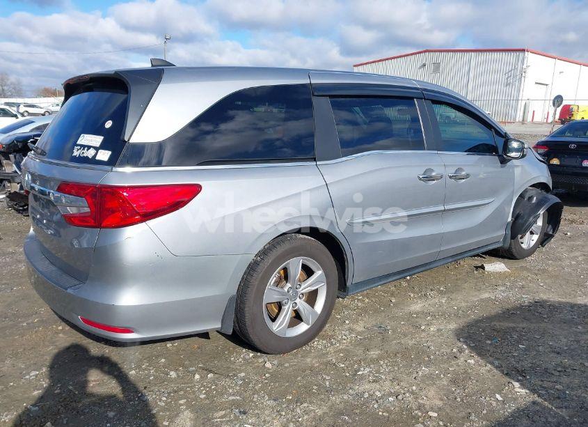 Photo 4 of 2020 Honda Odyssey EX-L/EX-L W/NAVI RES (VIN 5FNRL6H70LB058098)