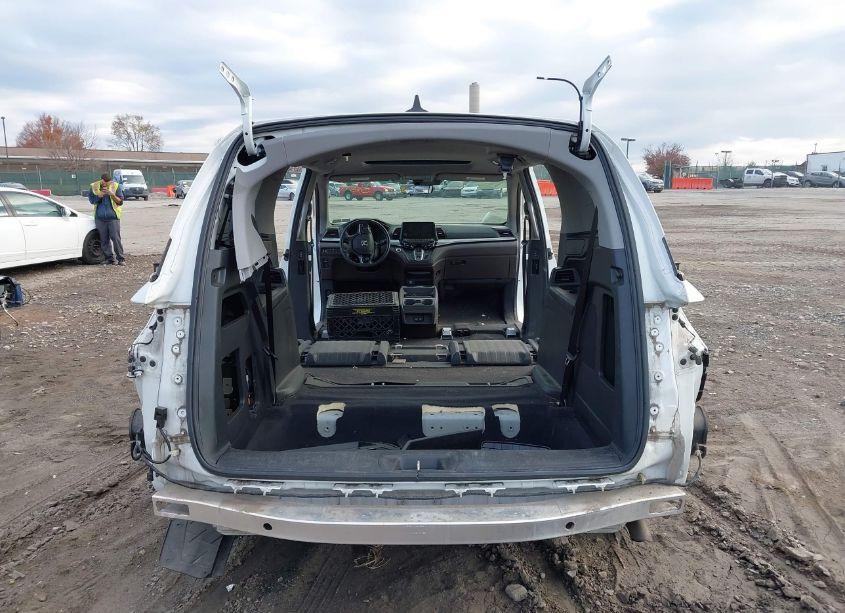 Photo 15 of 2020 Honda Odyssey (VIN 5FNRL6H70LB067111)