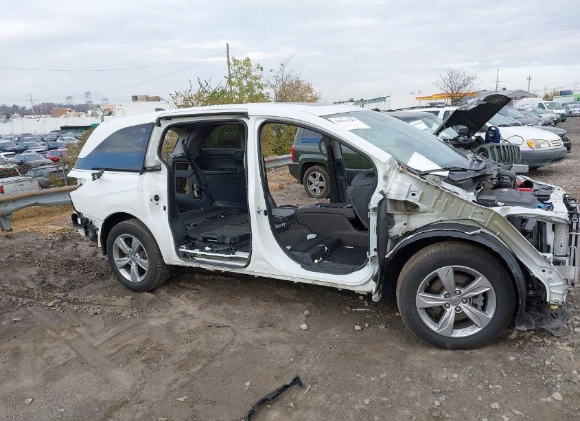 Photo 6 of 2020 Honda Odyssey (VIN 5FNRL6H70LB067111)