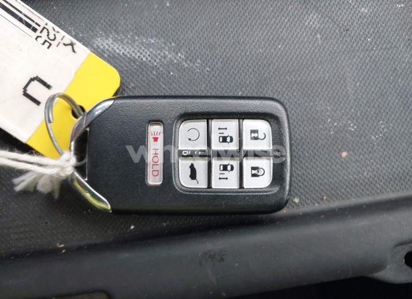 Photo 11 of 2021 Honda Odyssey EX-L (VIN 5FNRL6H70MB022557)