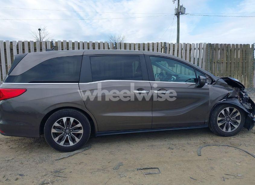 Photo 13 of 2021 Honda Odyssey EX-L (VIN 5FNRL6H70MB022557)