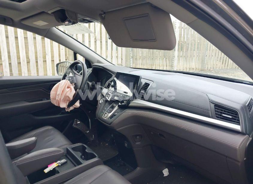 Photo 5 of 2021 Honda Odyssey EX-L (VIN 5FNRL6H70MB022557)