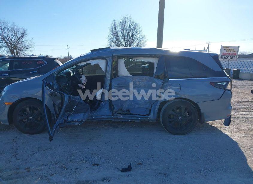 Photo 14 of 2023 Honda Odyssey SPORT (VIN 5FNRL6H70PB022398)