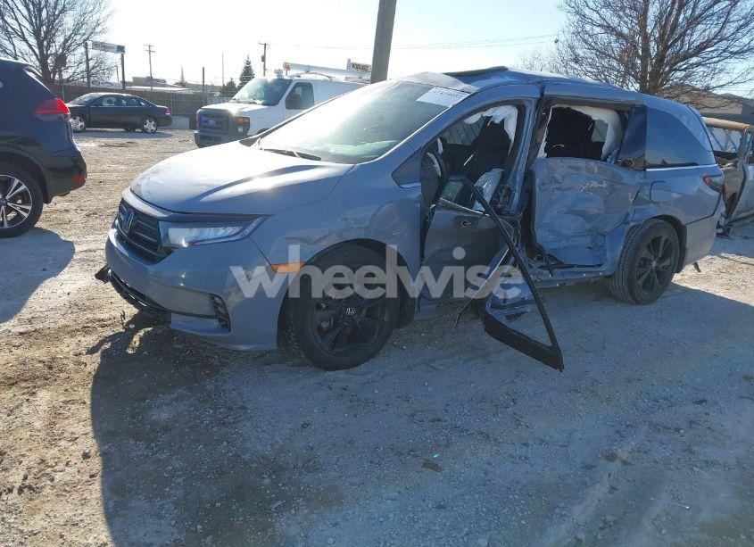 Photo 2 of 2023 Honda Odyssey SPORT (VIN 5FNRL6H70PB022398)