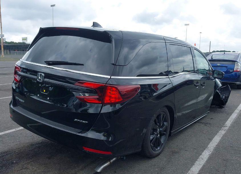 Photo 4 of 2024 Honda Odyssey SPORT (VIN 5FNRL6H70RB054187)