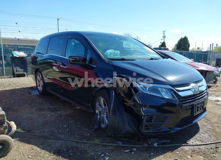 2018 Honda Odyssey EX-L (VIN 5FNRL6H71JB004550) main photo