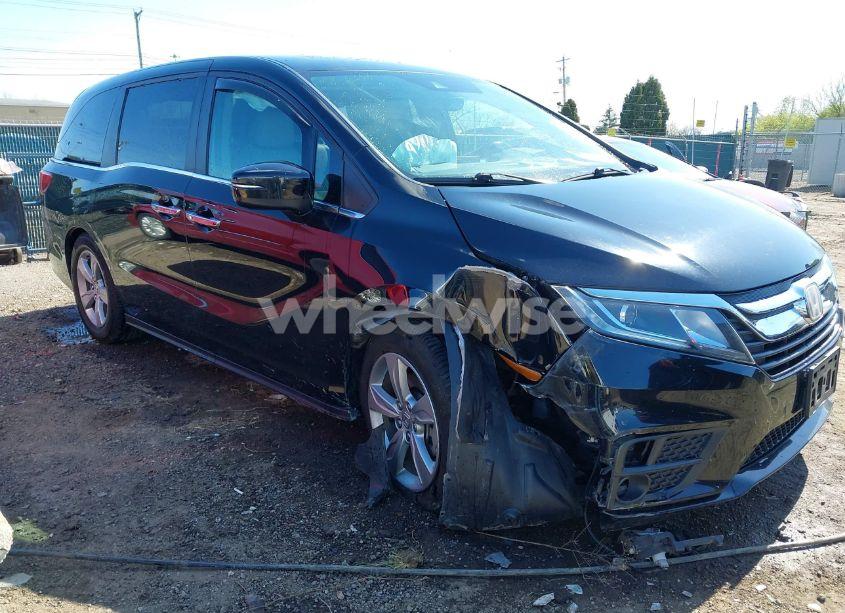 Photo 6 of 2018 Honda Odyssey EX-L (VIN 5FNRL6H71JB004550)