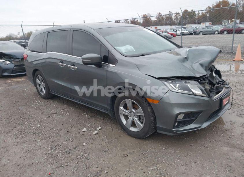 2018 Honda Odyssey EX-L (VIN 5FNRL6H71JB009196) main photo