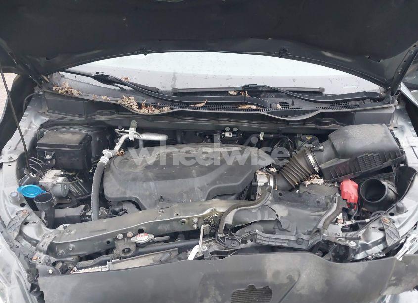 Photo 10 of 2018 Honda Odyssey EX-L (VIN 5FNRL6H71JB009196)