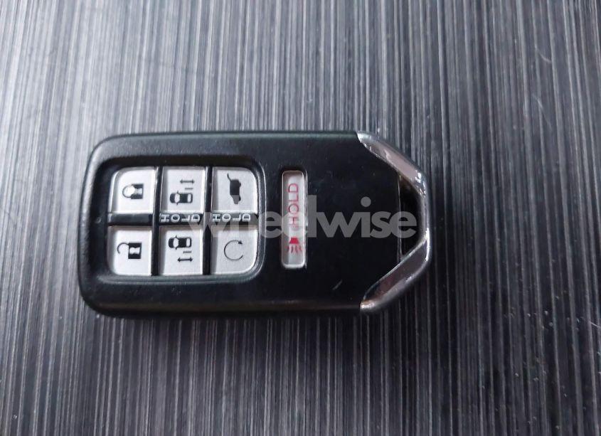 Photo 11 of 2018 Honda Odyssey EX-L (VIN 5FNRL6H71JB009196)