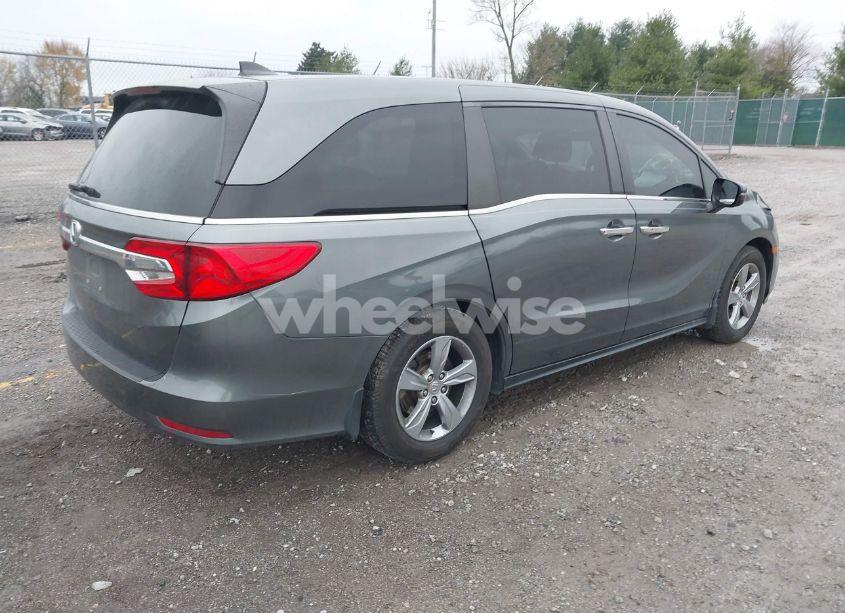 Photo 4 of 2018 Honda Odyssey EX-L (VIN 5FNRL6H71JB009196)