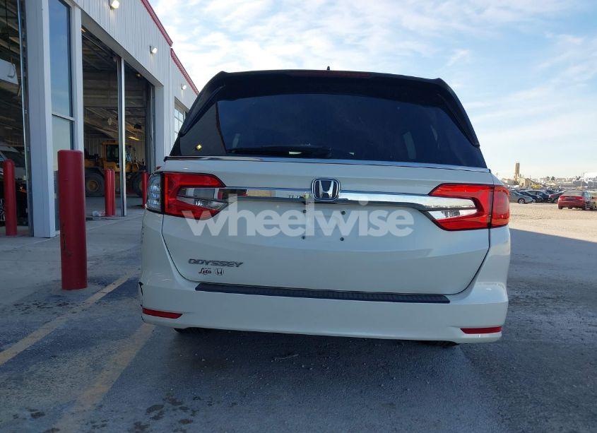 Photo 16 of 2018 Honda Odyssey EX-L (VIN 5FNRL6H71JB057068)