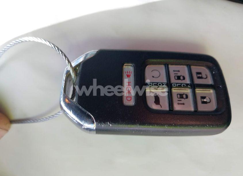 Photo 11 of 2018 Honda Odyssey EX-L (VIN 5FNRL6H71JB057300)