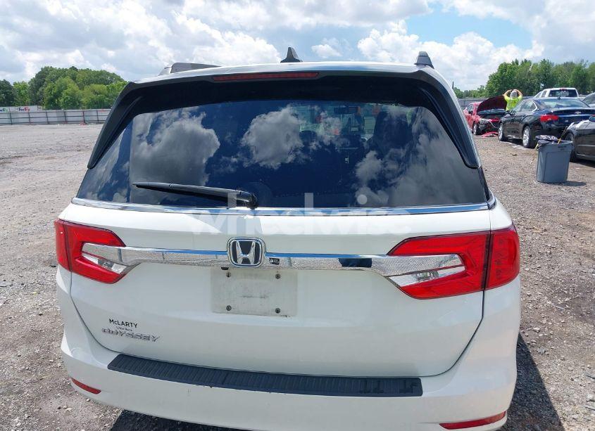 Photo 17 of 2018 Honda Odyssey EX-L (VIN 5FNRL6H71JB057300)