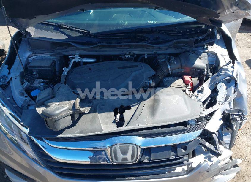 Photo 10 of 2018 Honda Odyssey EX-L (VIN 5FNRL6H71JB077112)