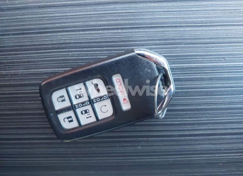 Photo 11 of 2018 Honda Odyssey EX-L (VIN 5FNRL6H71JB077112)