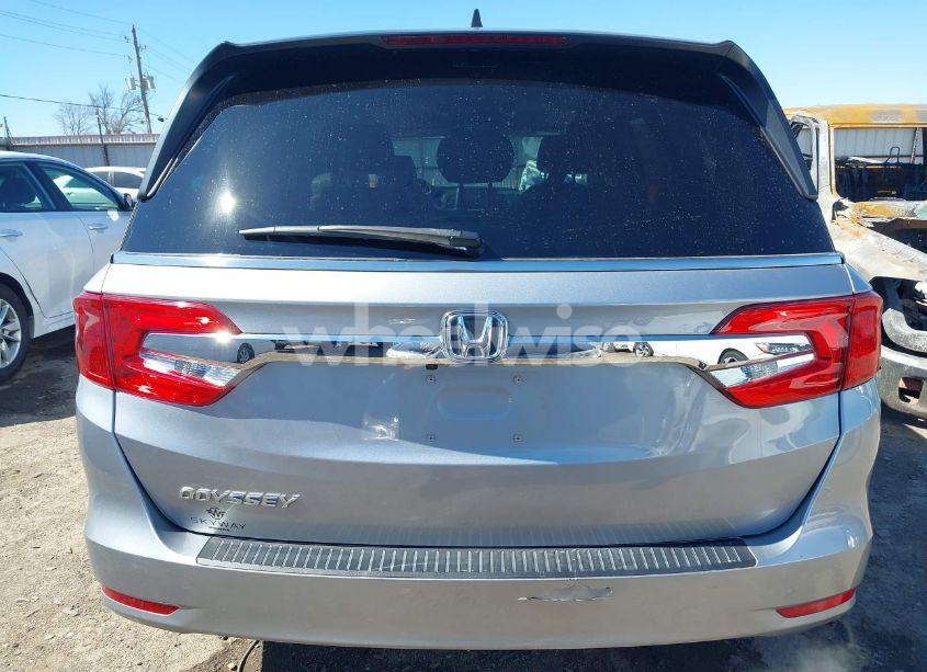 Photo 16 of 2018 Honda Odyssey EX-L (VIN 5FNRL6H71JB077112)