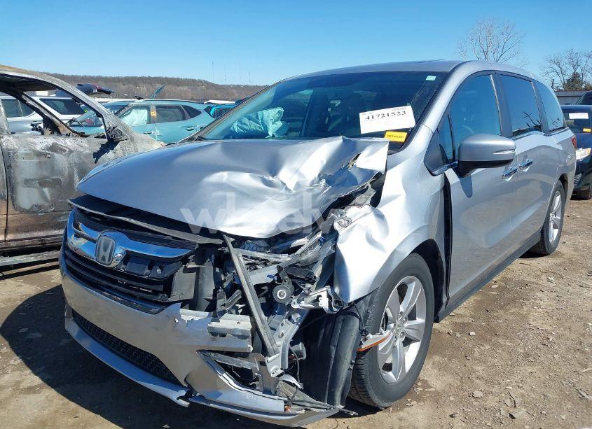 Photo 6 of 2018 Honda Odyssey EX-L (VIN 5FNRL6H71JB077112)