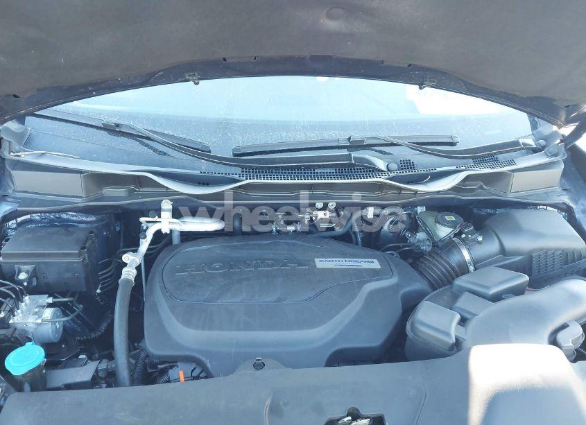 Photo 10 of 2018 Honda Odyssey EX-L (VIN 5FNRL6H71JB091964)