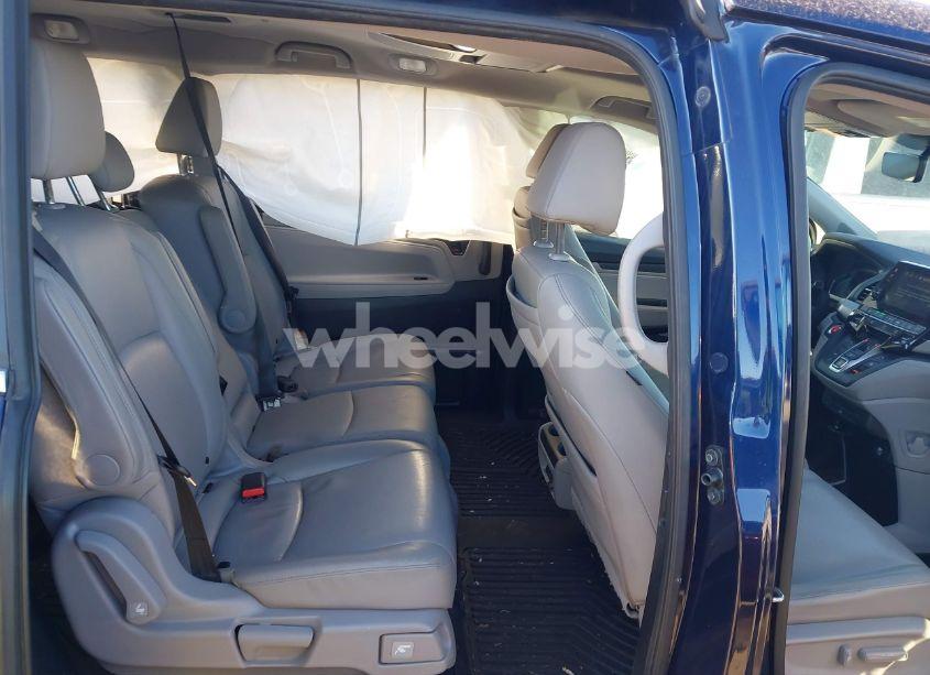 Photo 8 of 2018 Honda Odyssey EX-L (VIN 5FNRL6H71JB091964)