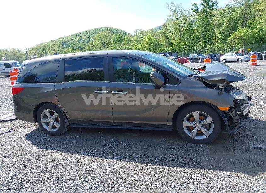 Photo 13 of 2019 Honda Odyssey EX-L (VIN 5FNRL6H71KB019129)