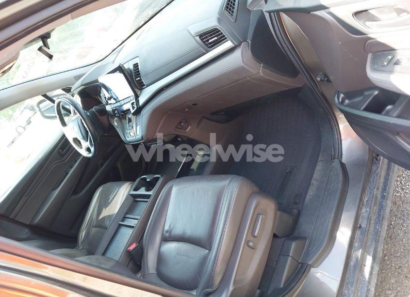 Photo 5 of 2019 Honda Odyssey EX-L (VIN 5FNRL6H71KB019129)