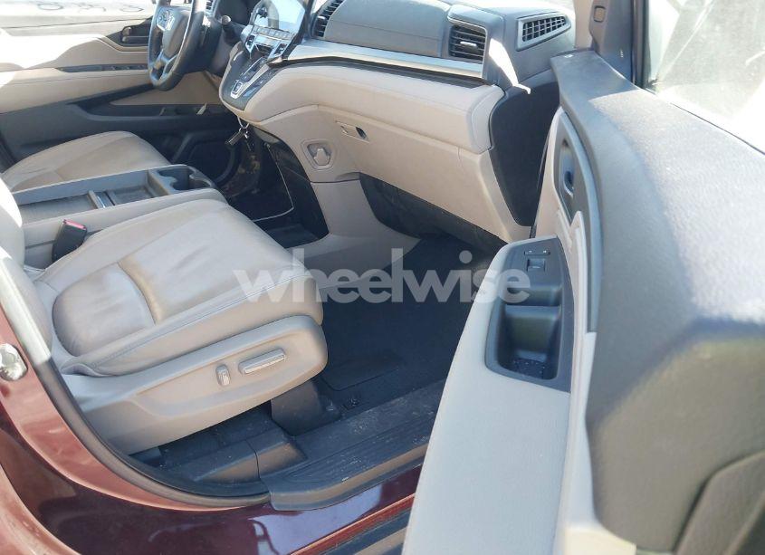 Photo 5 of 2020 Honda Odyssey EX-L/EX-L W/NAVI RES (VIN 5FNRL6H71LB034554)