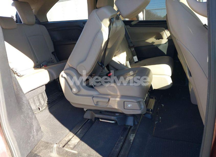 Photo 8 of 2020 Honda Odyssey EX-L/EX-L W/NAVI RES (VIN 5FNRL6H71LB034554)