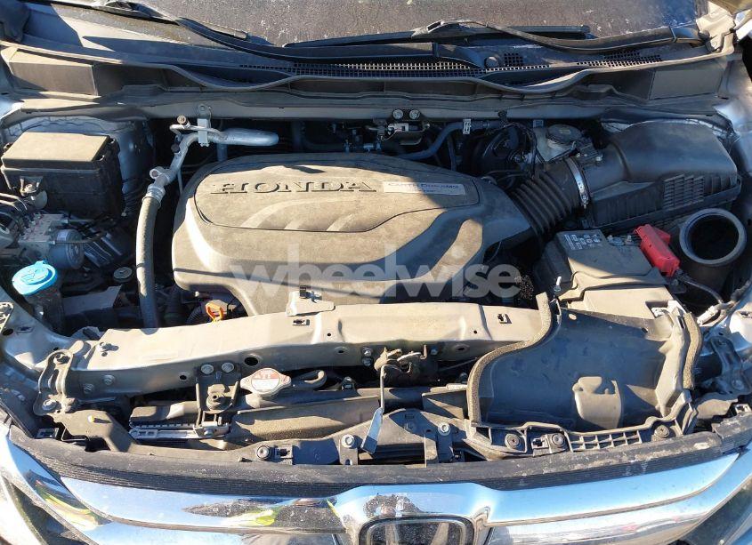 Photo 10 of 2020 Honda Odyssey EX-L/EX-L W/NAVI RES (VIN 5FNRL6H71LB037678)