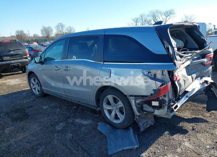 Photo 3 of 2020 Honda Odyssey EX-L/EX-L W/NAVI RES (VIN 5FNRL6H71LB037678)