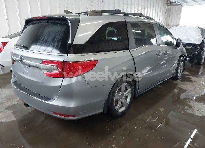 Photo 4 of 2020 Honda Odyssey EX-L/EX-L W/NAVI RES (VIN 5FNRL6H71LB060703)