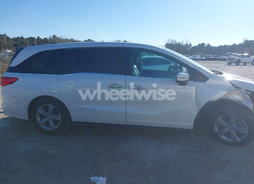 Photo 13 of 2018 Honda Odyssey EX-L (VIN 5FNRL6H72JB018246)