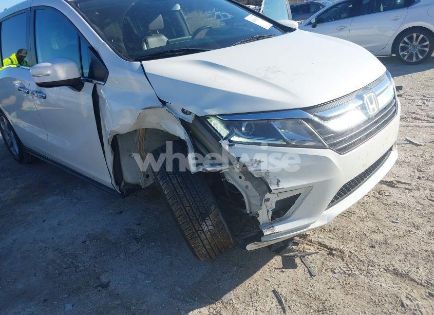 Photo 6 of 2018 Honda Odyssey EX-L (VIN 5FNRL6H72JB018246)