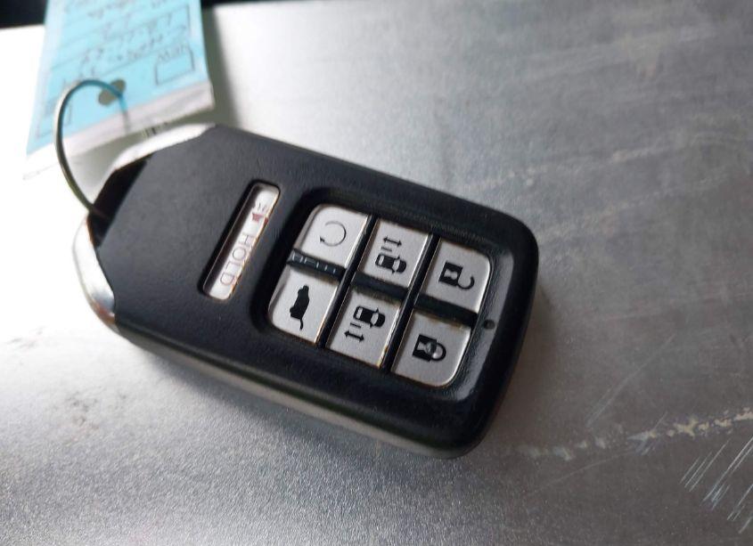 Photo 11 of 2018 Honda Odyssey EX-L (VIN 5FNRL6H72JB032258)