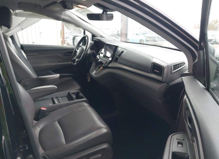 Photo 5 of 2018 Honda Odyssey EX-L (VIN 5FNRL6H72JB032258)